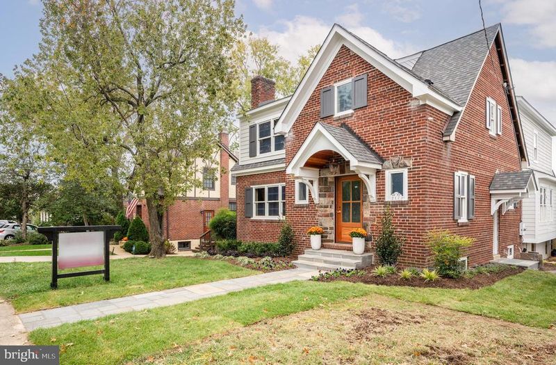217 E Mason Ave E, Alexandria, VA 22301