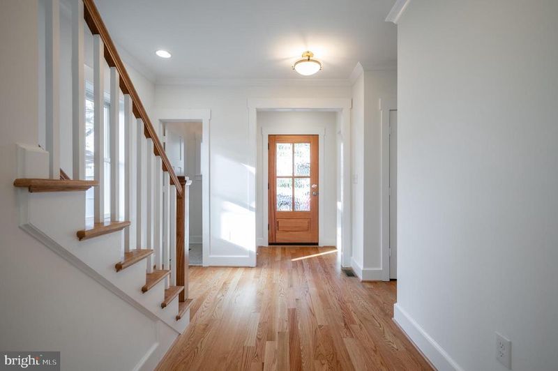 217 E Mason Ave E, Alexandria, VA 22301
