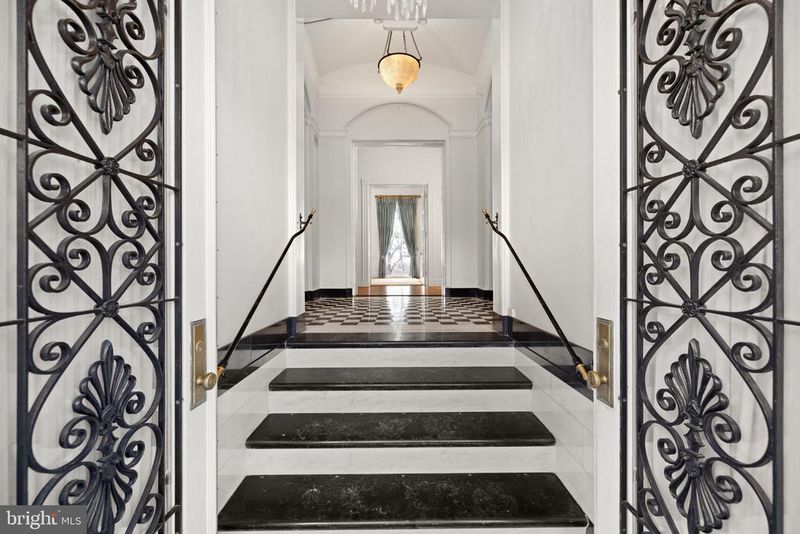 2244 S St NW, Washington, DC 20008