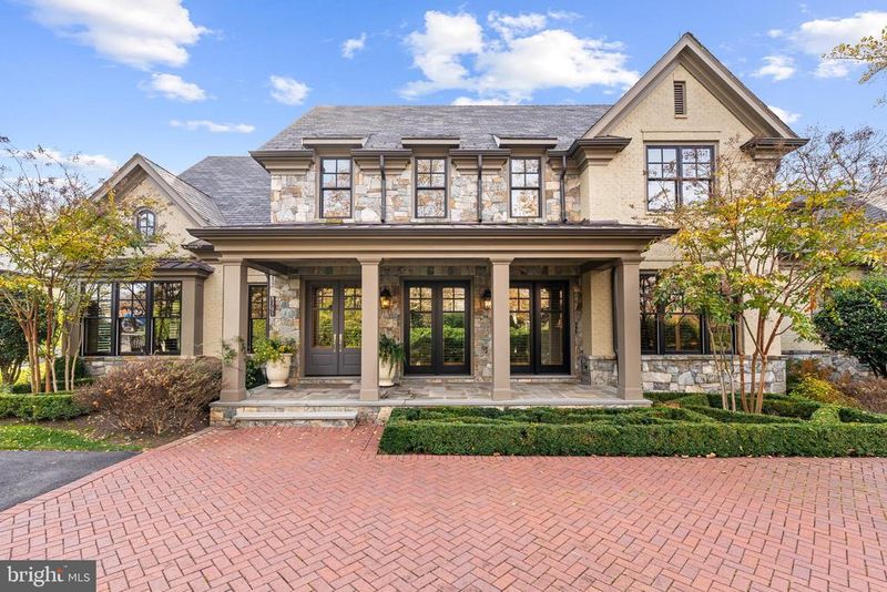 8301 Woodlea Mill Rd, Mclean, VA 22102