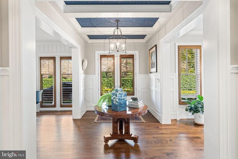 8301 Woodlea Mill Rd, Mclean, VA 22102