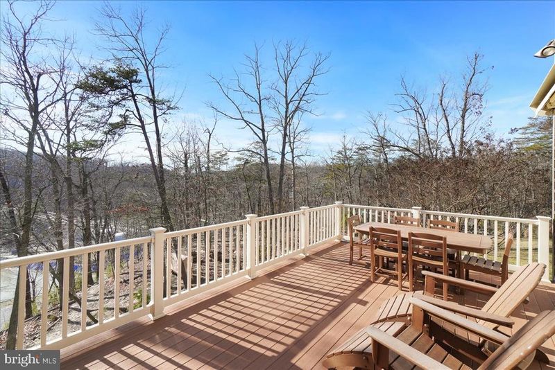9809 Accipiter Ct, New Market, MD 21774