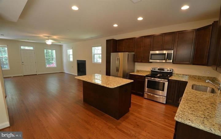 5917 Sneed Dr, Deale, MD 20751