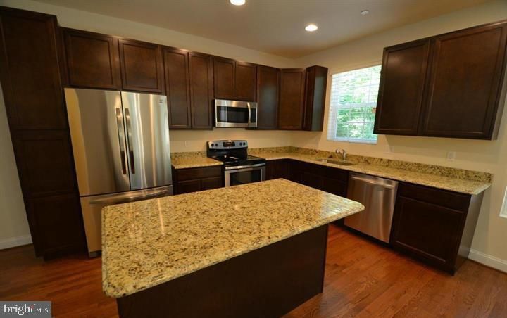 5917 Sneed Dr, Deale, MD 20751