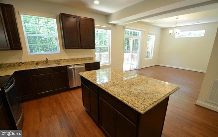 5917 Sneed Dr, Deale, MD 20751