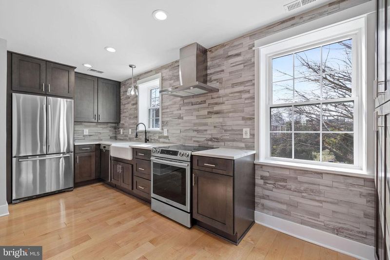 3476 S Utah St #B2, Arlington, VA 22206