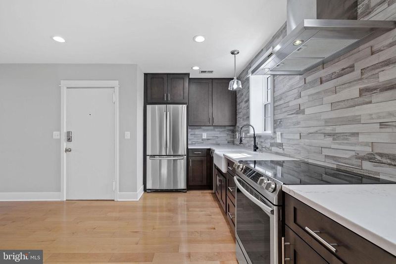 3476 S Utah St #B2, Arlington, VA 22206