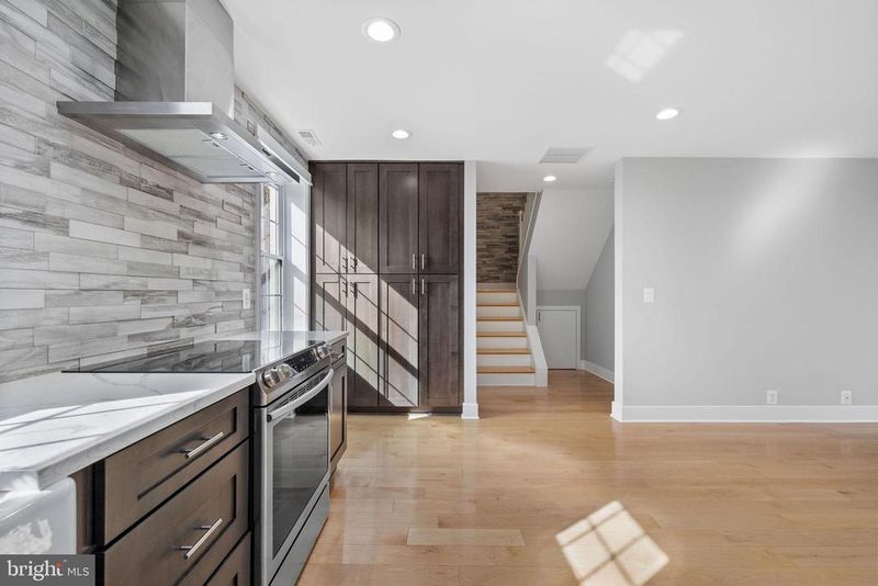 3476 S Utah St #B2, Arlington, VA 22206