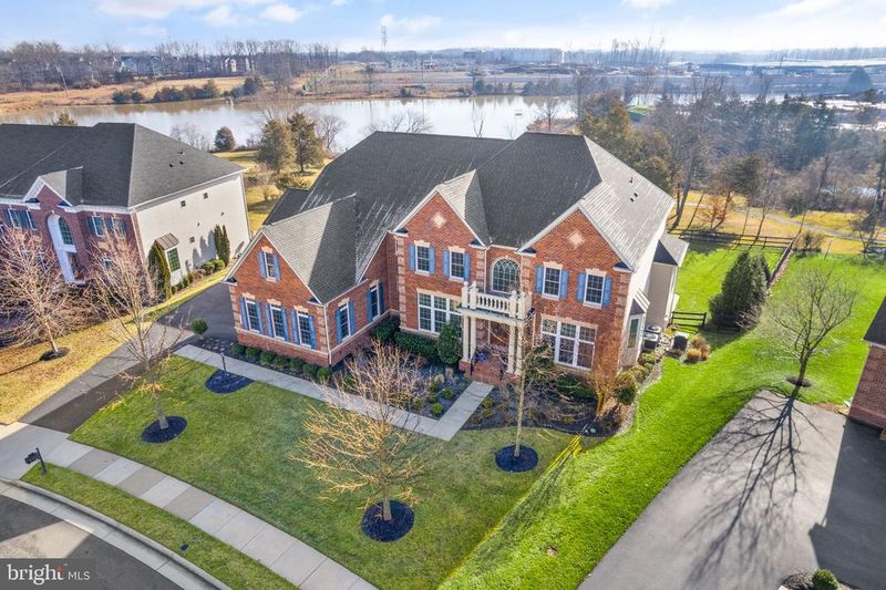 41635 Revival Dr, Ashburn, VA 20148