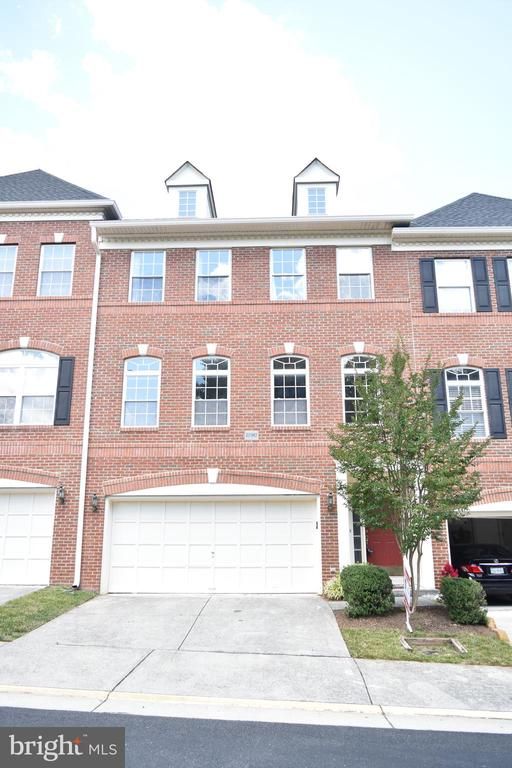 20387 Fallsway Ter, Sterling, VA 20165