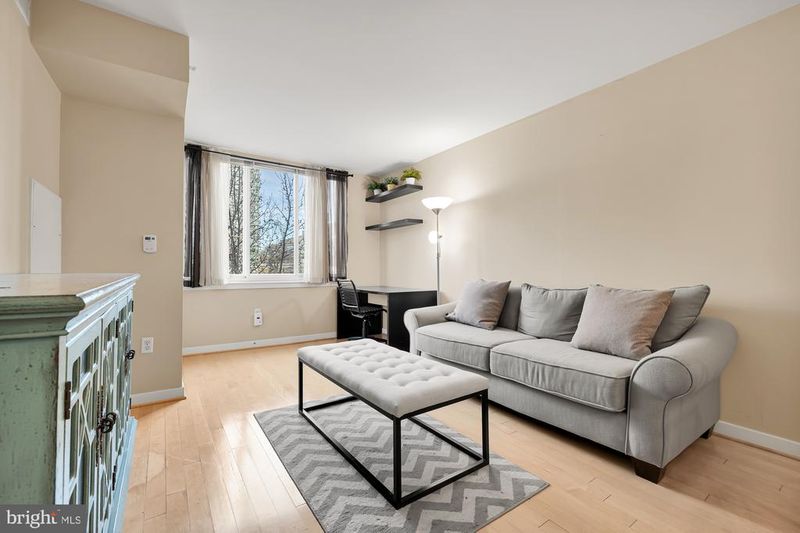 1000 New Jersey Ave SE #317, Washington, DC 20003