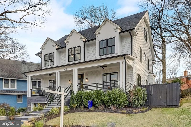 762 26th Pl S, Arlington, VA 22202