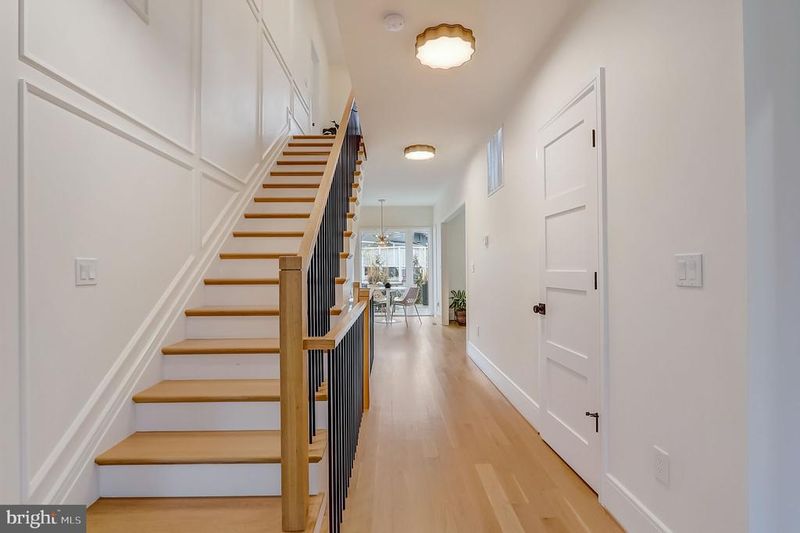762 26th Pl S, Arlington, VA 22202