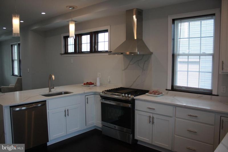 1358 Maple View Pl SE, Washington, DC 20020