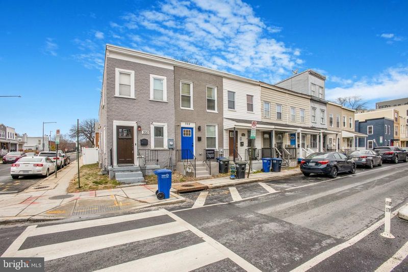 702 19th St NE, Washington, DC 20002