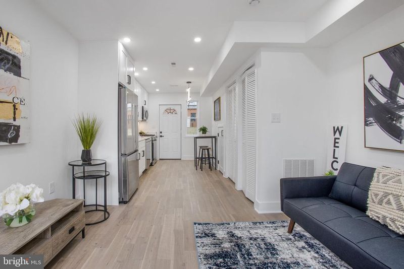 702 19th St NE, Washington, DC 20002