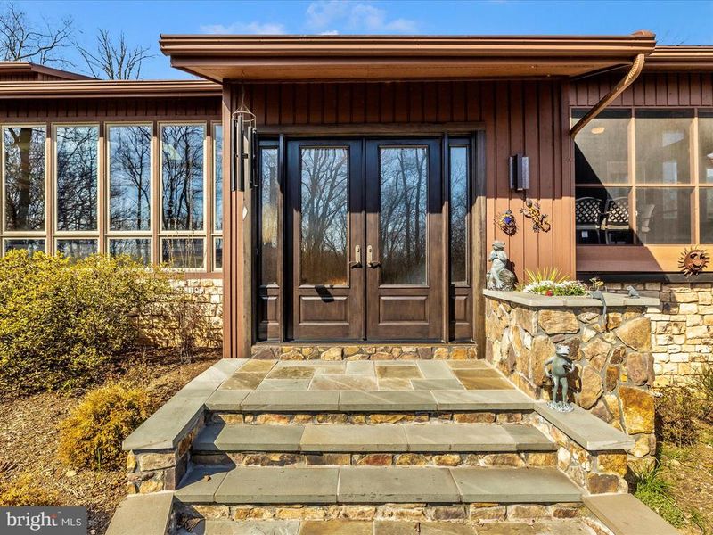 3948 Mar Lu Ridge Rd, Jefferson, MD 21755