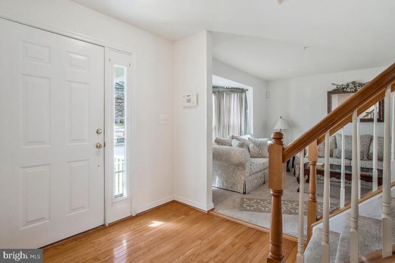 9802 Cedar Crest Way, Springdale, MD 20774