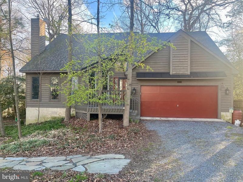 1011 Pinecrest Dr, Annapolis, MD 21403
