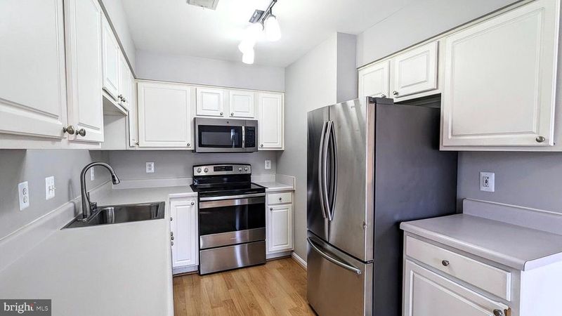 1009 Robin Hill Ter, Frederick, MD 21702