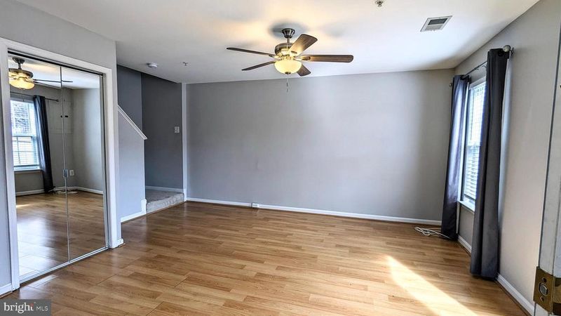 1009 Robin Hill Ter, Frederick, MD 21702