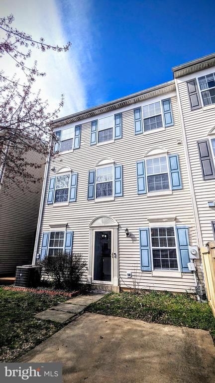 1009 Robin Hill Ter, Frederick, MD 21702
