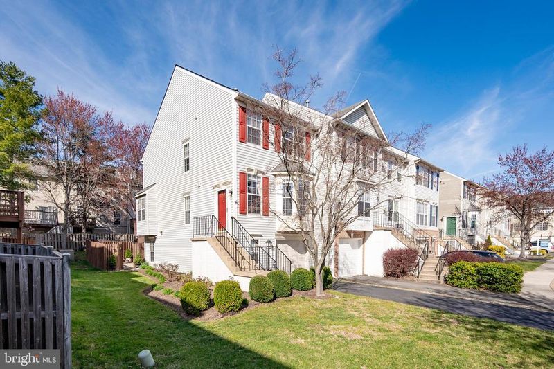 45037 Fellowship Sq, Ashburn, VA 20147
