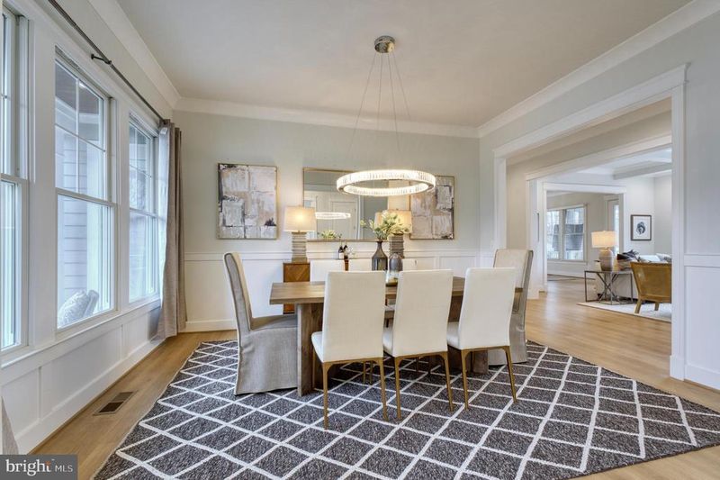 327 Owaissa Rd SE, Vienna, VA 22180