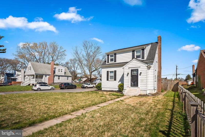 112 10th Ave, Brooklyn, MD 21225