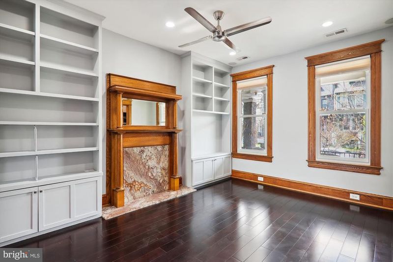 1123 4th St NE, Washington, DC 20002