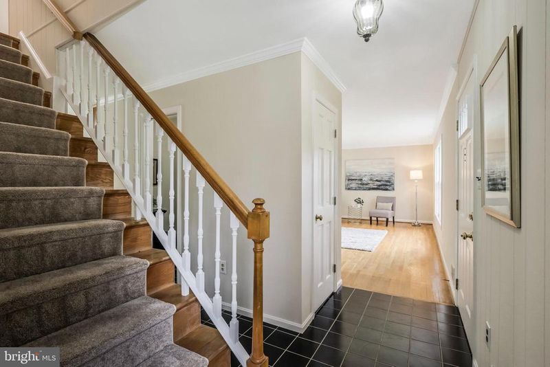 8609 Old Keene Mill Rd, Springfield, VA 22152