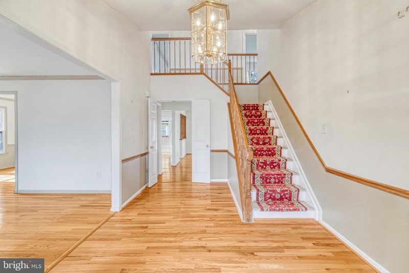 10715 Dundas Oak Ct, Burke, VA 22015