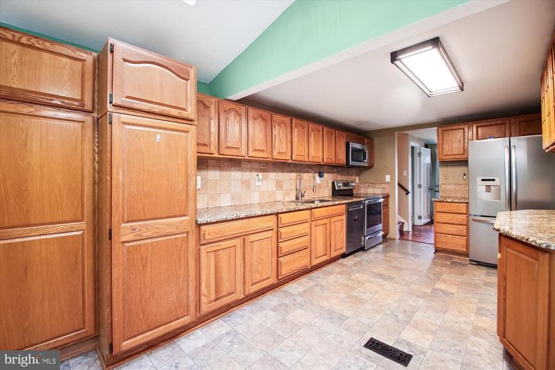 6663 Farbell ROW, Columbia, MD 21045