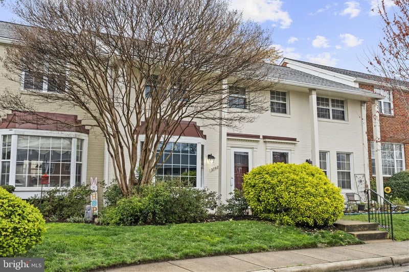 3742 Jason Ave, Alexandria, VA 22302
