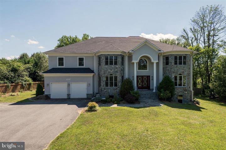 9830 River Rd, Potomac, MD 20854