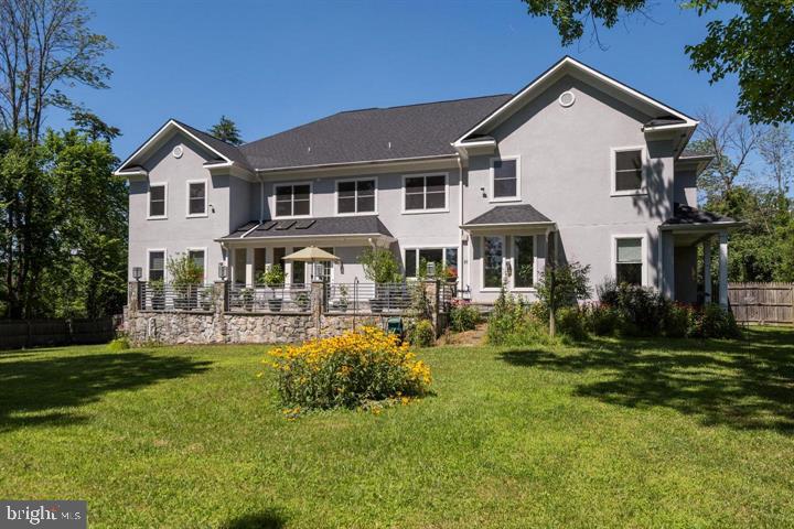 9830 River Rd, Potomac, MD 20854