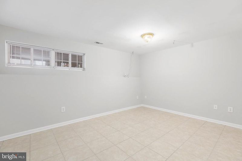 30 Townes Pl, Fredericksburg, VA 22405
