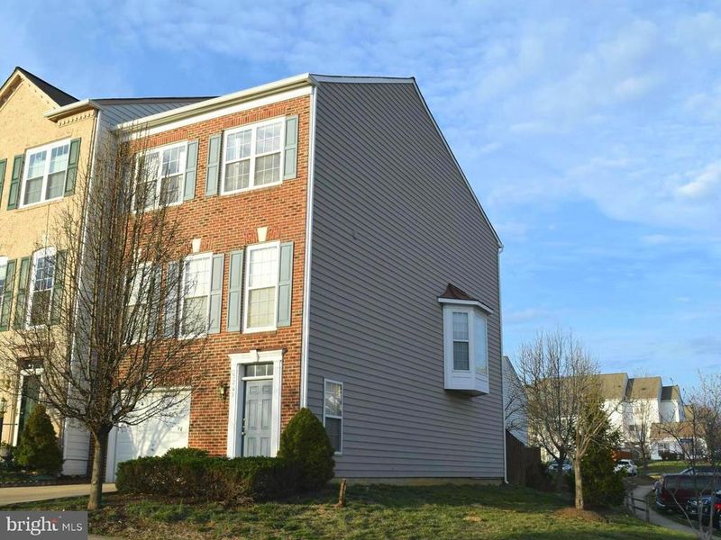 5269 Broadwing Pl, Alexandria, VA 22312