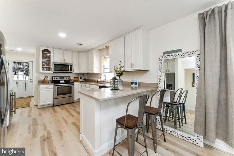 1170 Maple Ave, Shady Side, MD 20764