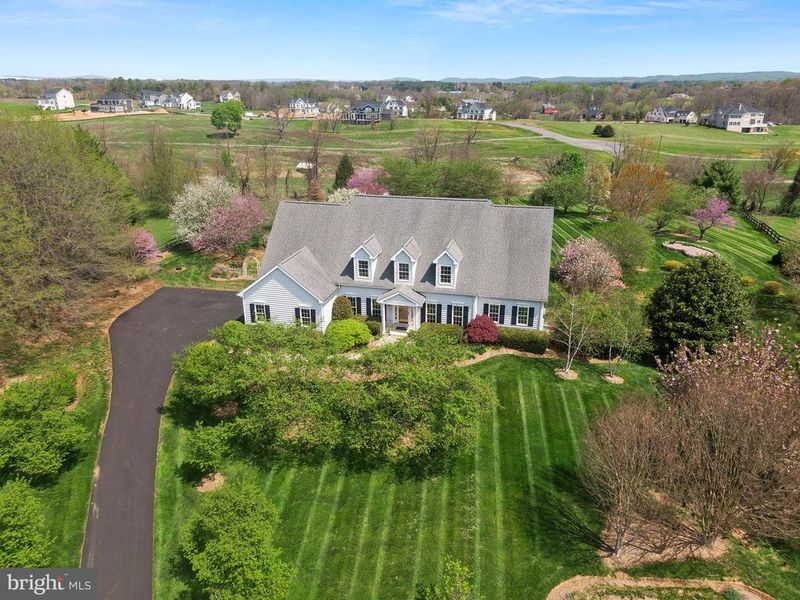 16846 Heather Knolls Pl, Hamilton, VA 20158