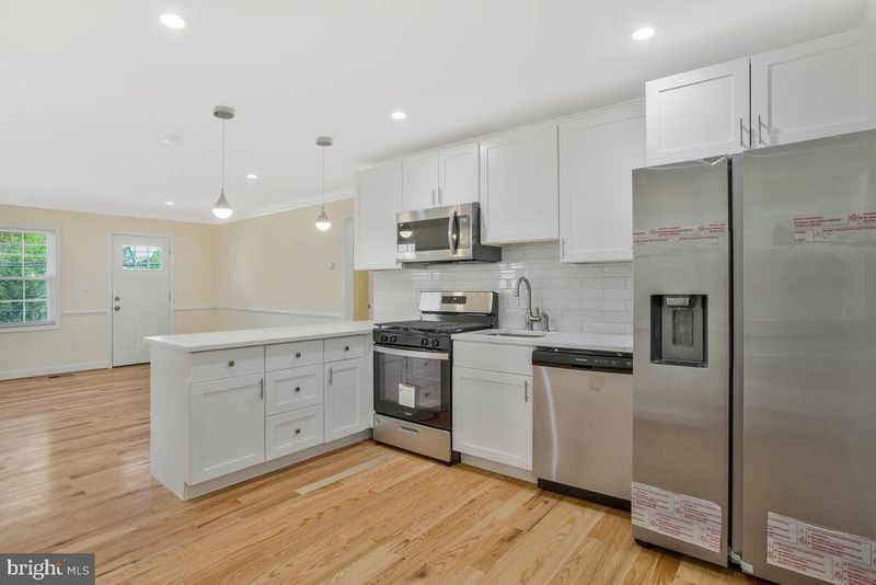 5705 Eagle St, Capitol Heights, MD 20743