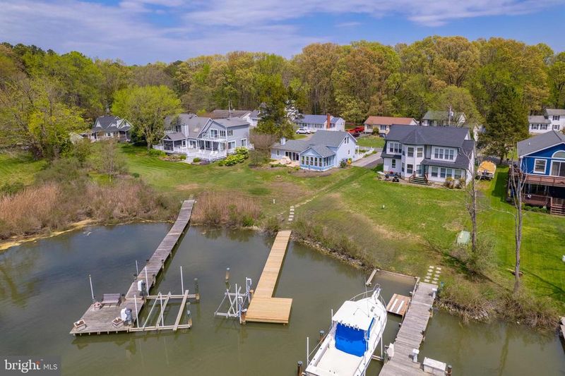 5930 Sneed Dr, Deale, MD 20751