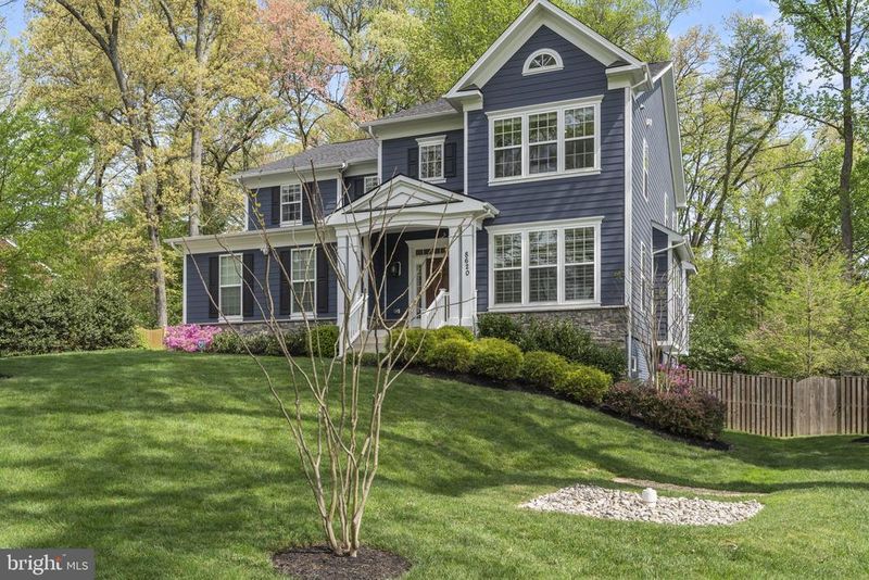 8620 Janet Ln, Vienna, VA 22180