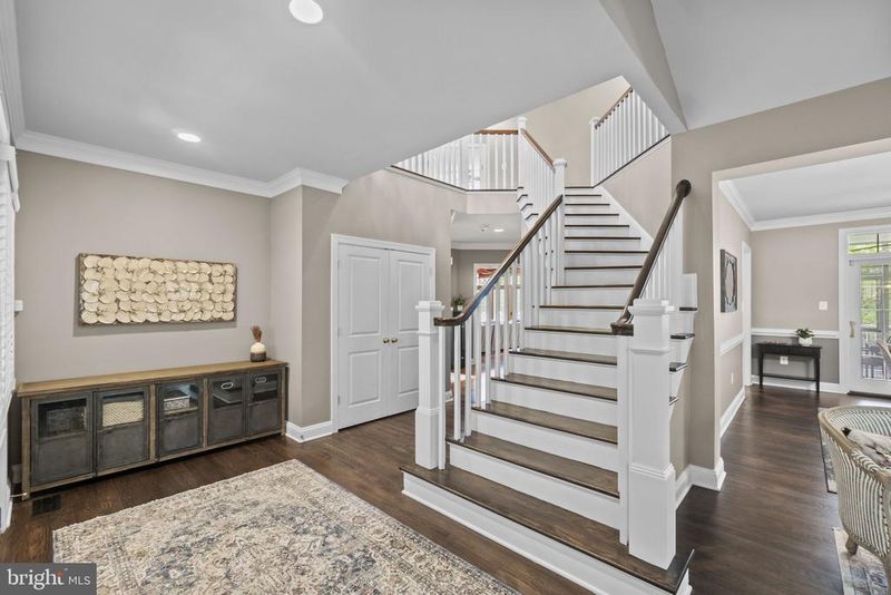 7648 Tomlinson Ave, Cabin John, MD 20818