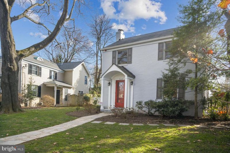 7010 Exeter Rd, Bethesda, MD 20814