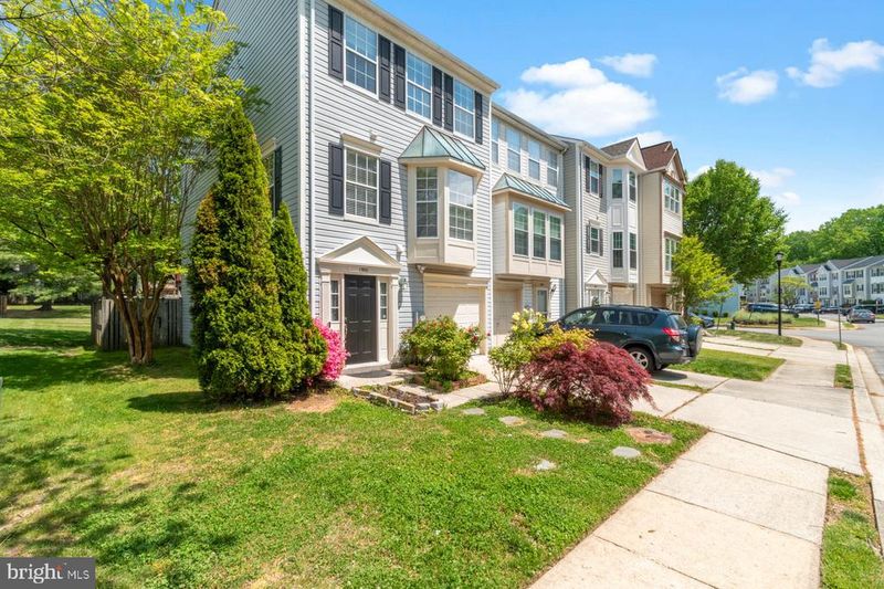 1500 Ashburnham Dr, Crofton, MD 21114