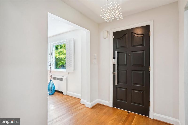 9406 Monroe St, Silver Spring, MD 20910