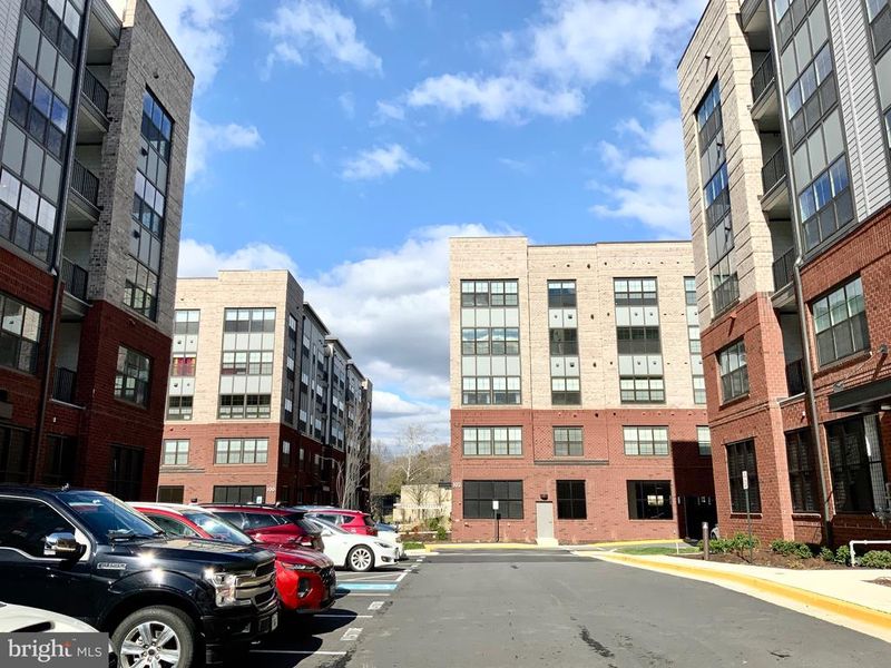 106 St Ives Pl #107, National Harbor, MD 20745