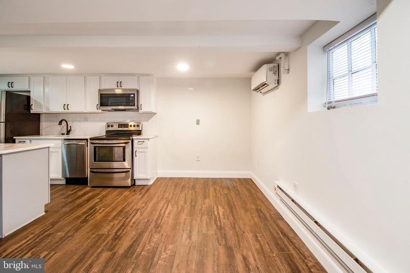 104 15th St SE #B, Washington, DC 20003