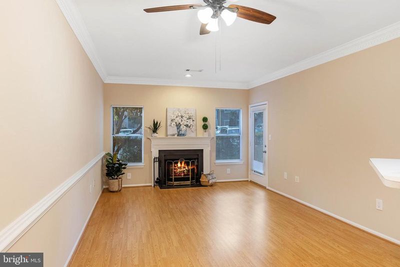 14313 Climbing Rose Way #102, Centreville, VA 20121